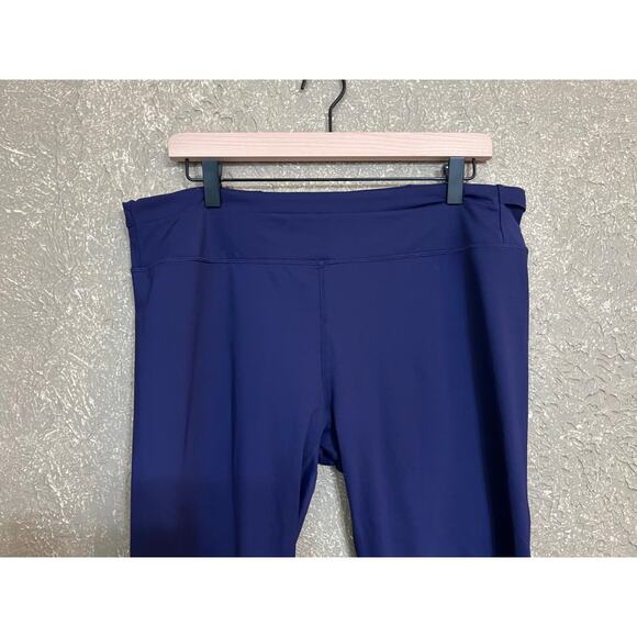 Fabletics Gia Powerlite Capri Cropped Legging Eclipse Purple XL - Picture 7 of 11